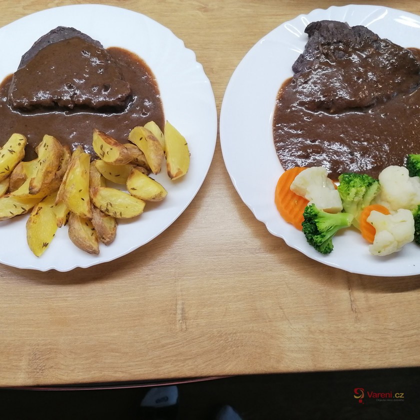 Hovězí medajlonky se švestkovou omáčkou - fotografie 2