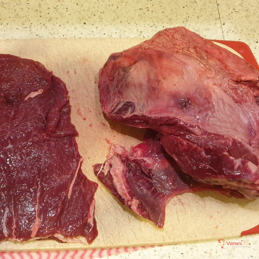 Hovězí líčka na červeném víně se zeleninou a tymiánem - fotografie 3