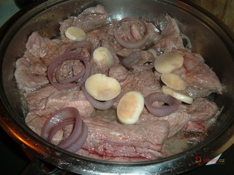 Steaky z divočáka na česneku - fotografie 3