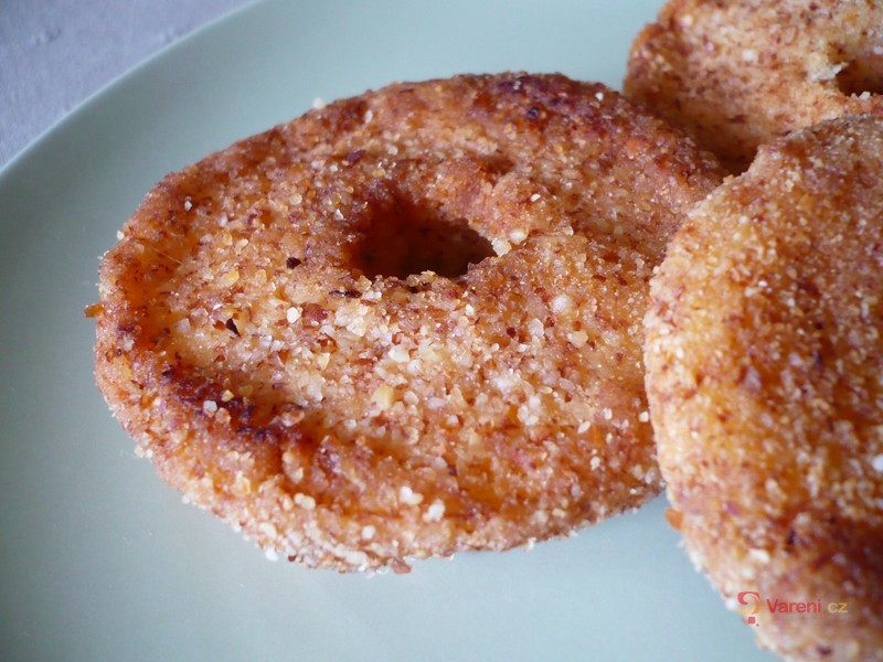 Jablíčka v mandlovém županu - fotografie 2