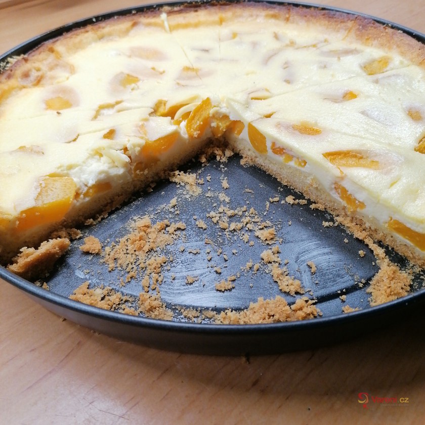 Tvarohový koláč s broskví - fotografie 2