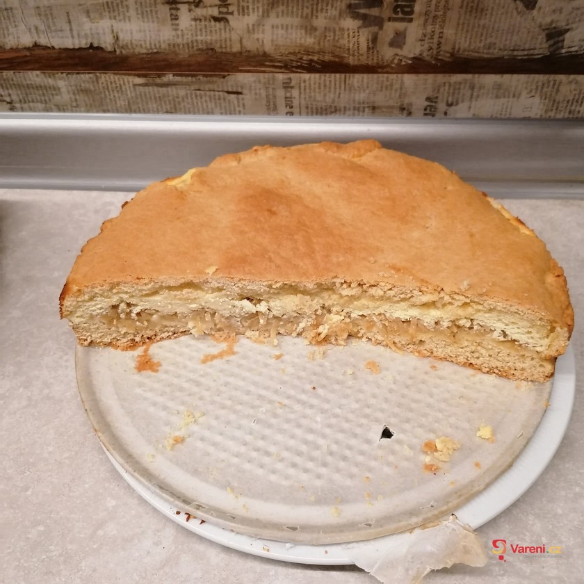 Koláč s tvarohem a jablky - fotografie 3