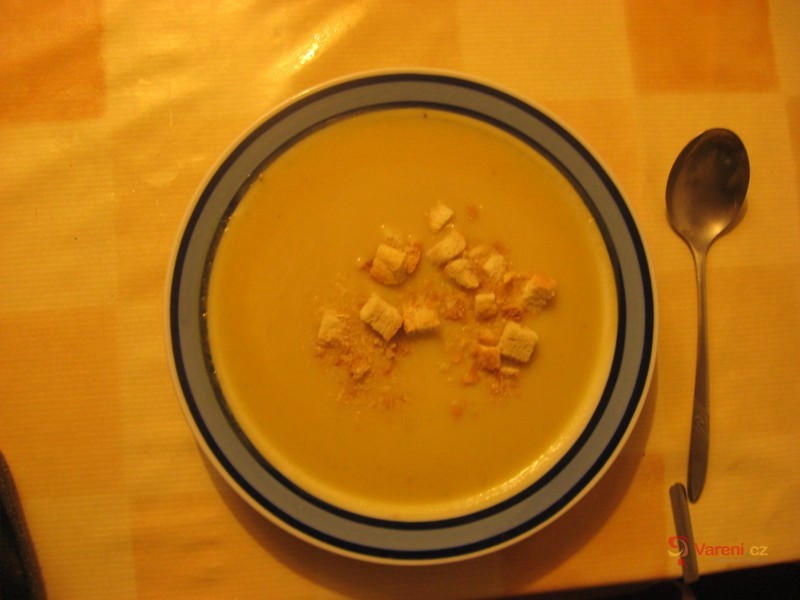 Výtečná celerová polévka - fotografie 3