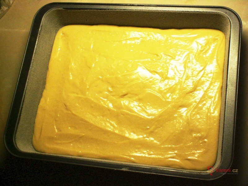 Litý koláč s drobenkou - fotografie 3