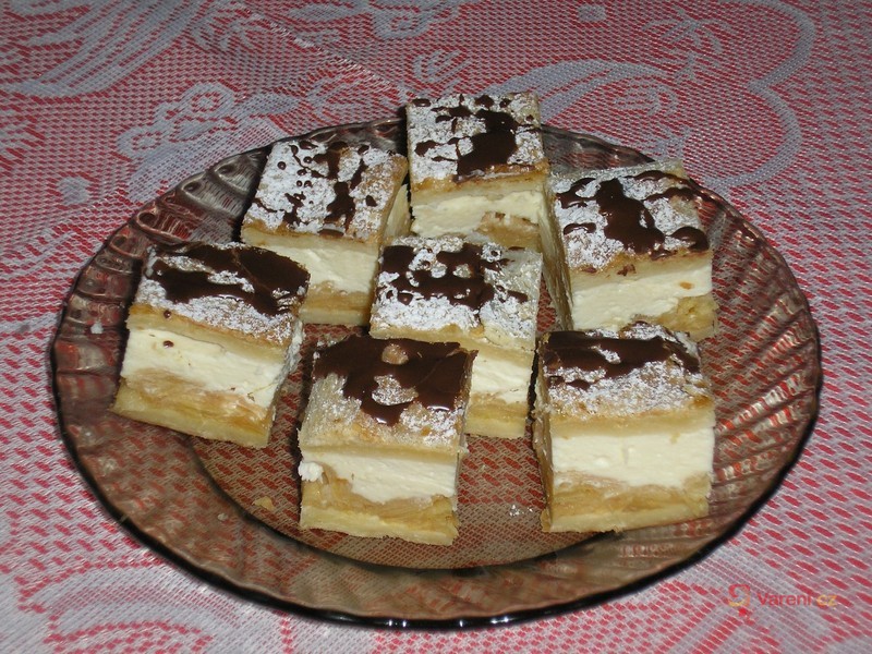 Řezy z listového těsta s jablky a tvarohem - fotografie 4