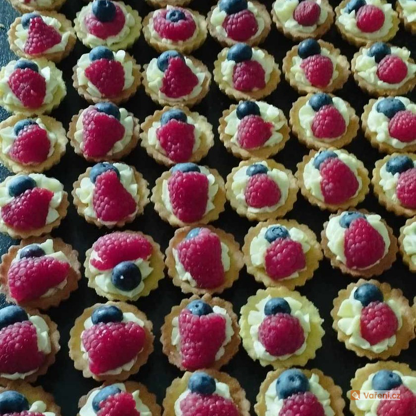 Ovocné košíčky s krémem - fotografie 3