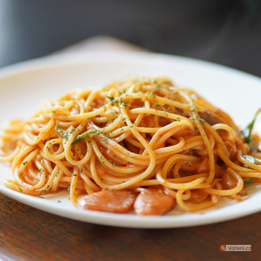 Špagety s luncheon meatem