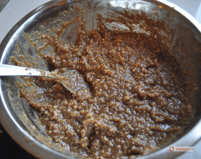 Oříšková náplň do košíčků