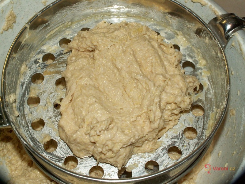 Slovenské cibulové halušky - fotografie 5