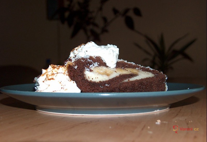 Kávova roláda s banánem - fotografie 2
