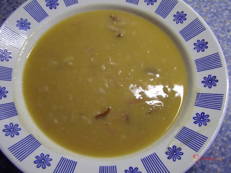 Fazolová polévka s uzeným - fotografie 3