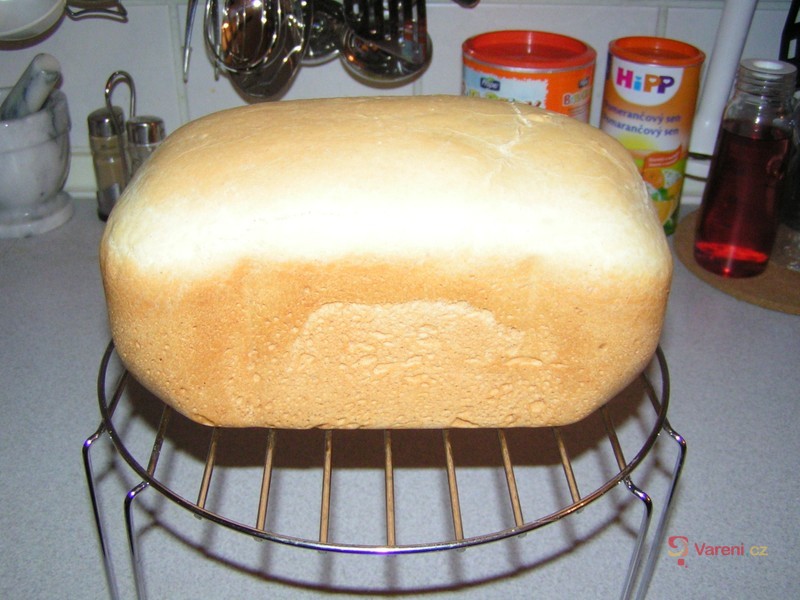 Bylinkový toastový chléb - fotografie 2