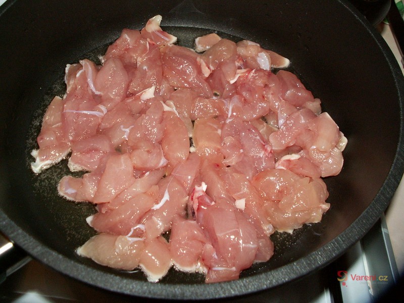 Kuřecí nudličky s bazalkou - fotografie 3