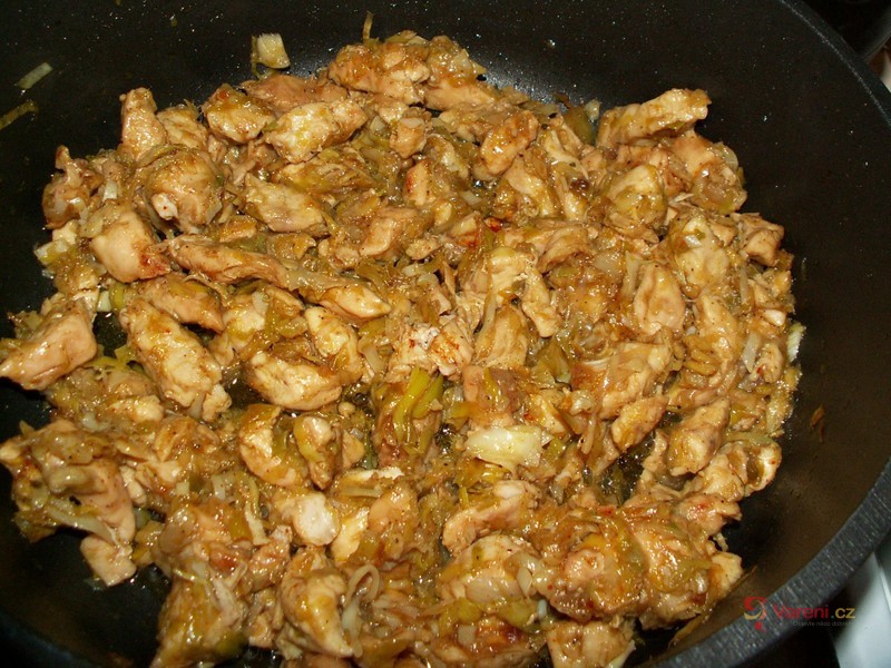 Kuřecí nudličky s bazalkou - fotografie 4