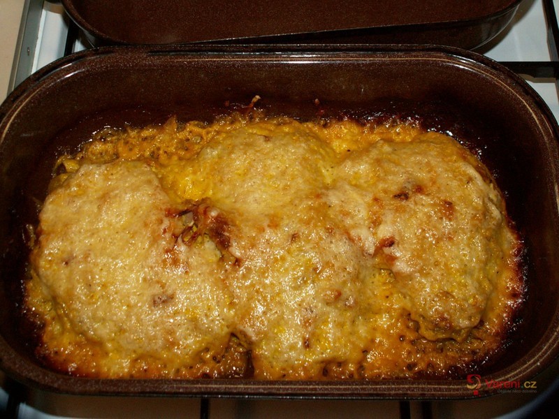 Kuřecí kousky pod bílou peřinou - fotografie 4