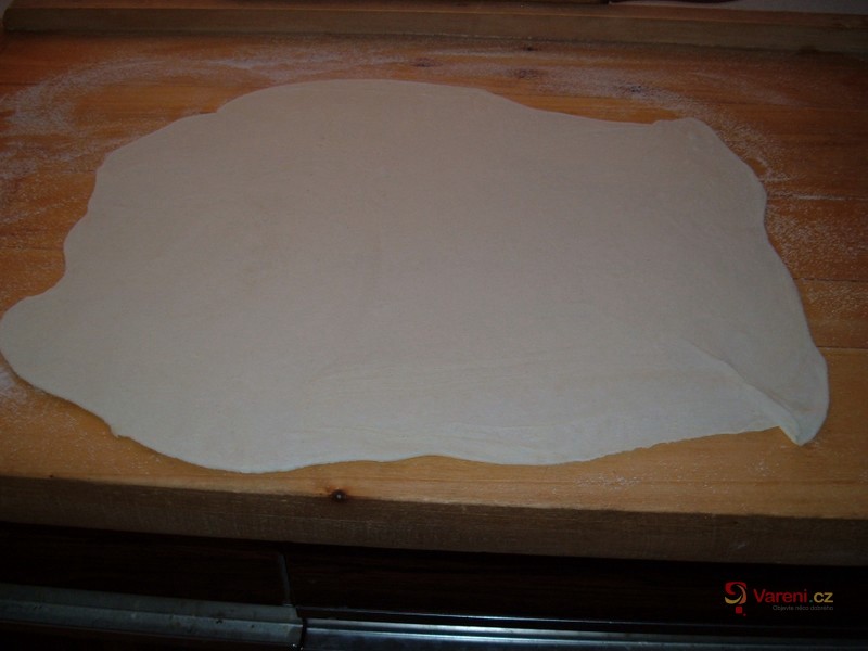 Žloutkové řezy z listového těsta - fotografie 5