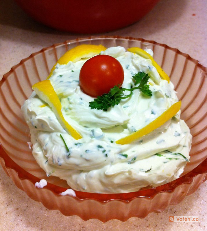 Jednoduchá pažitková omáčka