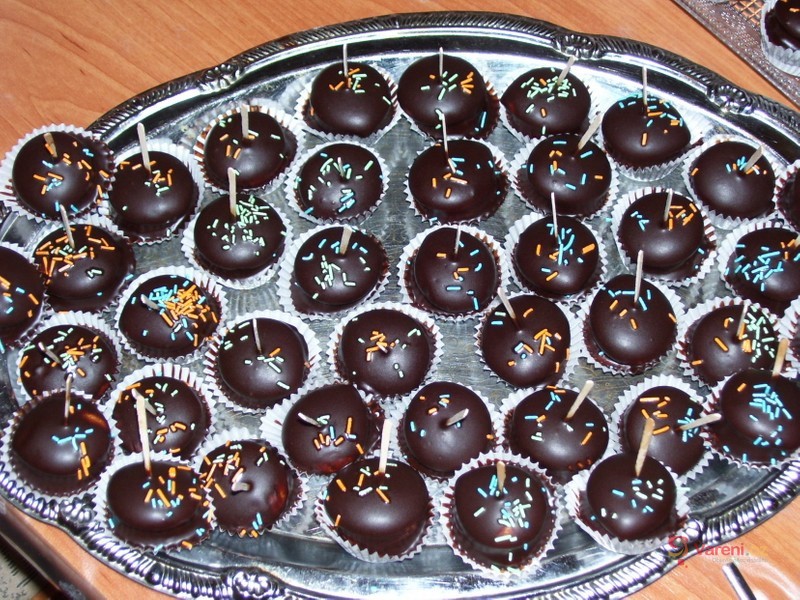 Banánové jednohubky v čokoládě - fotografie 3