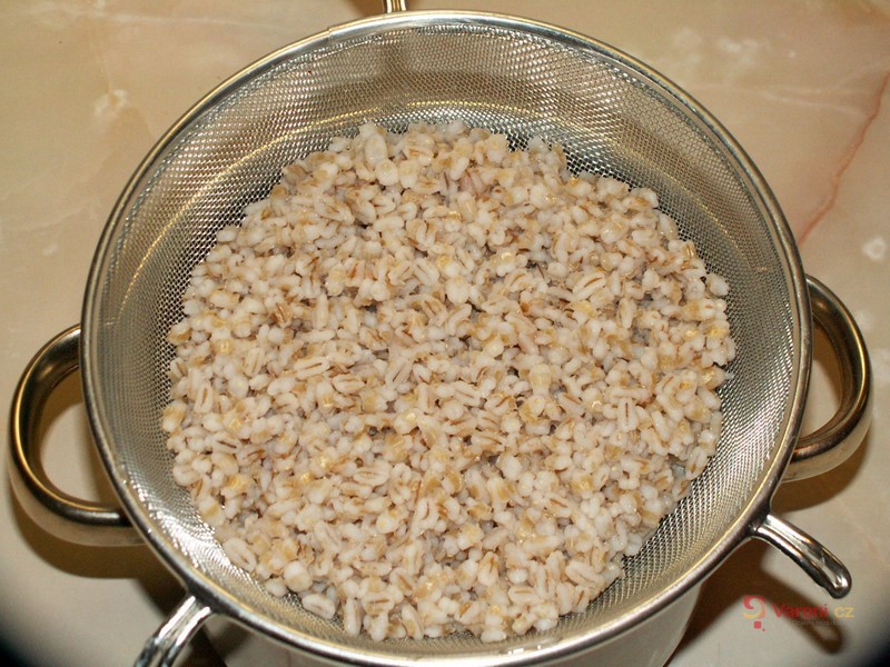 Uzený bůček, kysané zelí a kroupy - fotografie 4