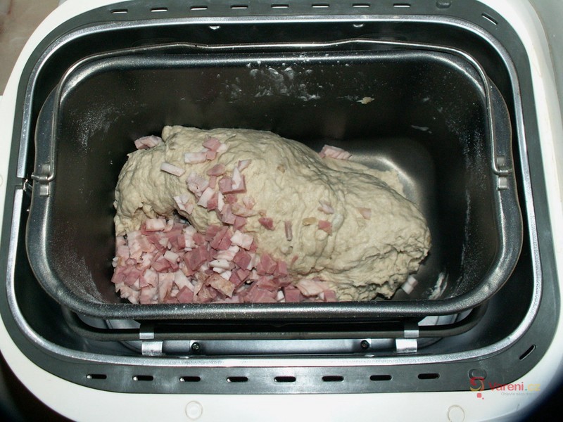 Slaninový chléb - fotografie 5