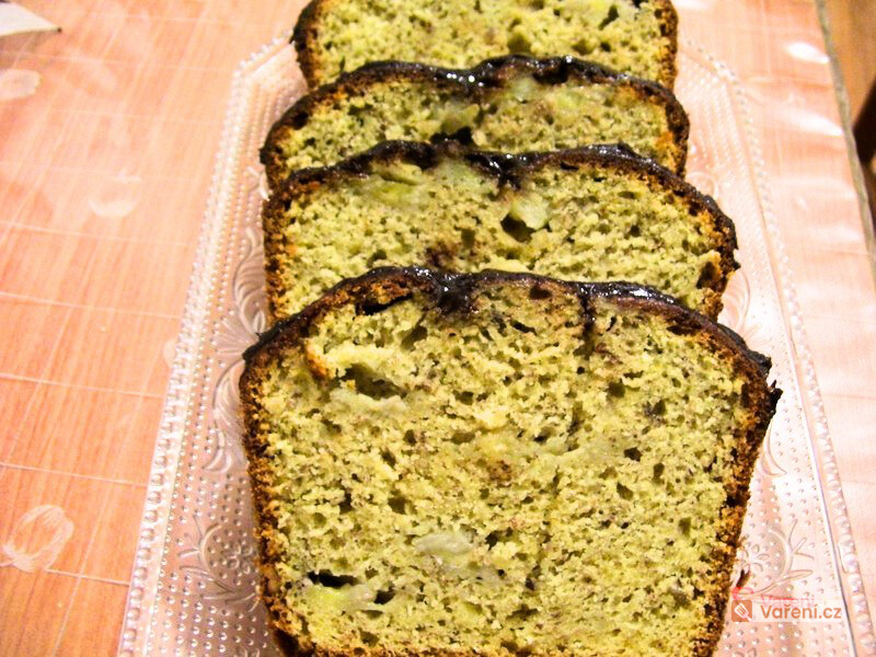 Banánový chlebíček s ořechy