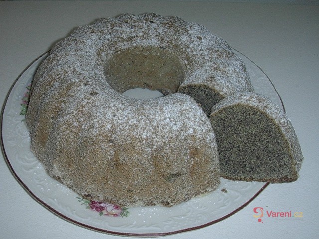 Bábovkový makovec - fotografie 3