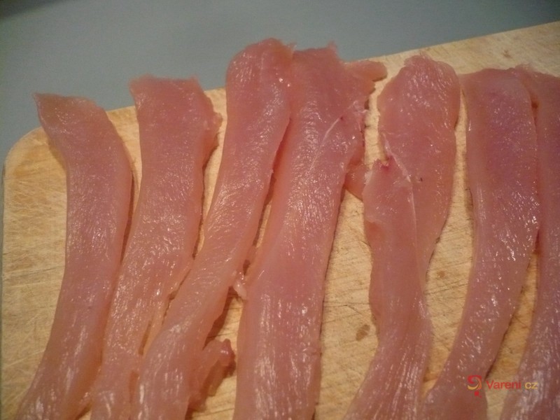 Kuřecí špízy s pikantní omáčkou - fotografie 2