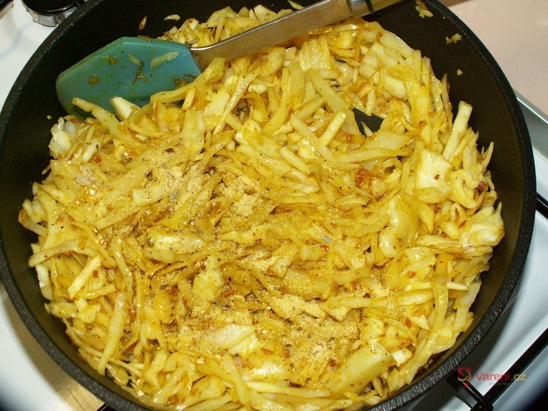 Farfalle se zelím a kari - fotografie 4