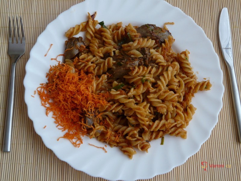 Netradiční játra s těstovinami - fotografie 4