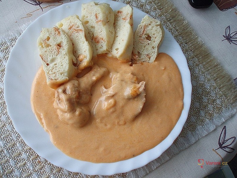 Kynutý houskový knedlík z mikrovlnky - fotografie 5