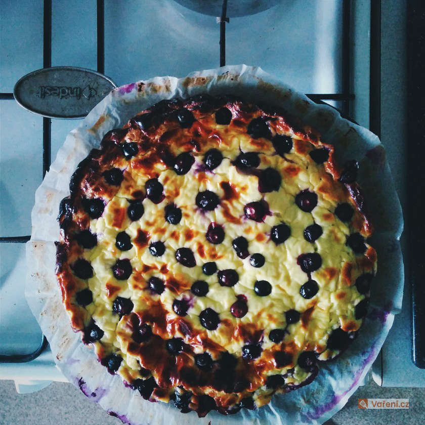 Dvoubarevná ovocná bublanina