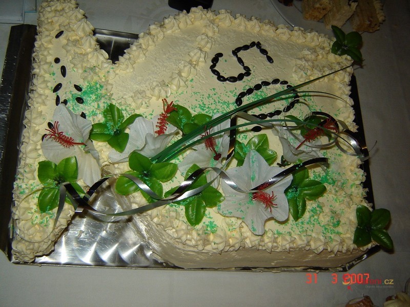 Nadýchaný ořechový dort - fotografie 3