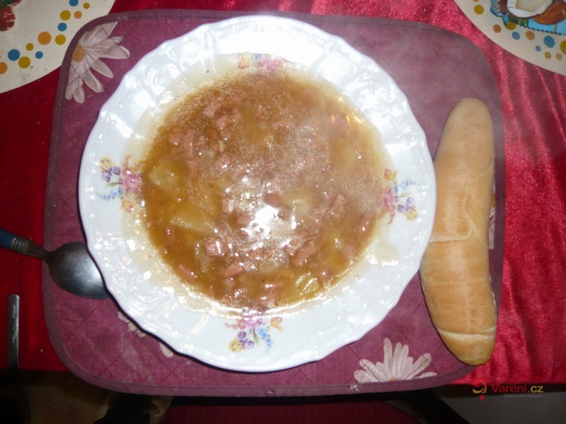 Gulášová polévka se sójou - fotografie 3