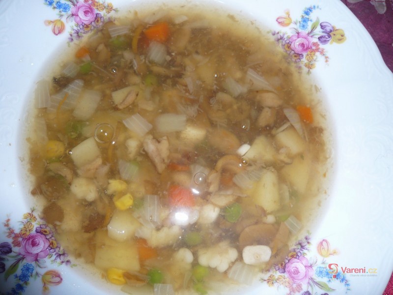 Houbová polévka s bramborem - fotografie 4