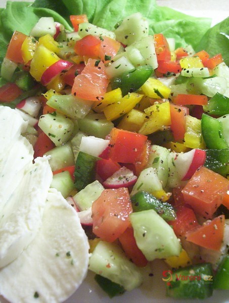 Zeleninový salát s citronovým pepřem