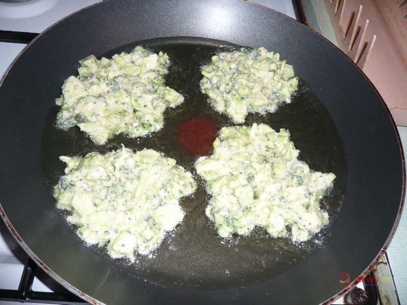 Placičky z čerstvé brokolice - fotografie 4