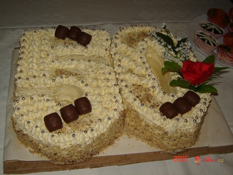 Výborný ořechový dort - fotografie 3