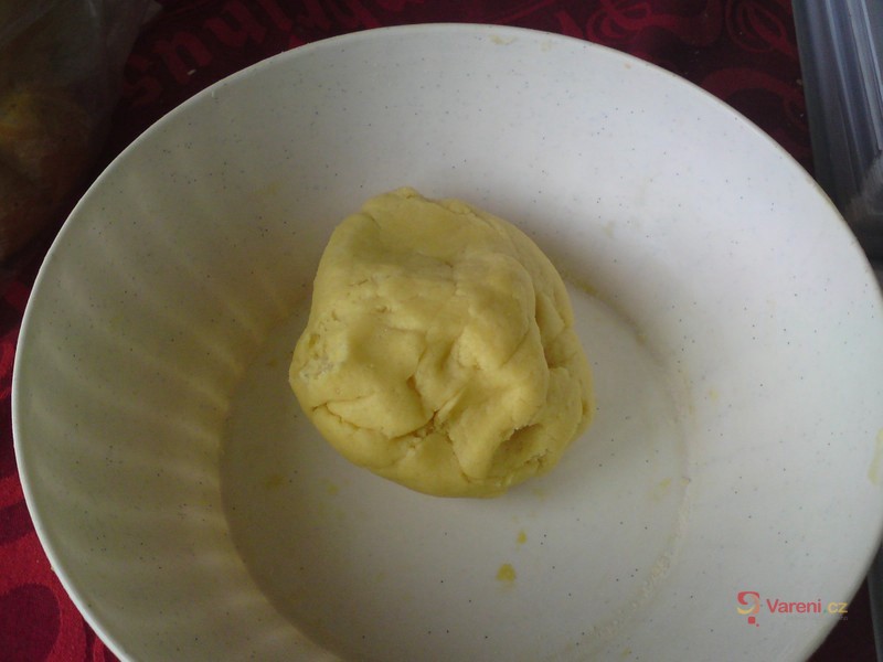 Jahodový dort z lineckého těsta - fotografie 3