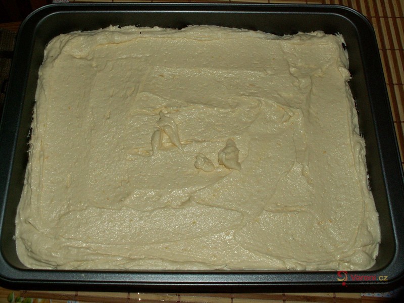 Tvarohový dort s rozinkami - fotografie 2