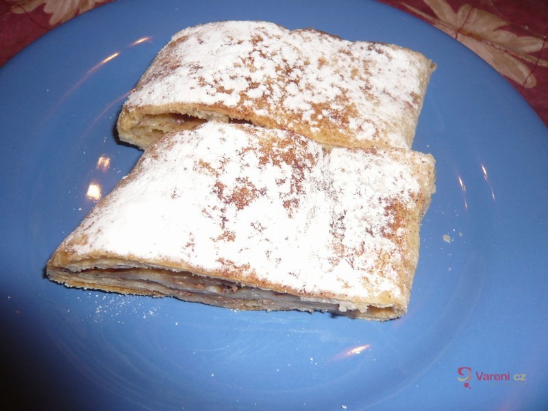 Křehký jablečný závin - fotografie 2