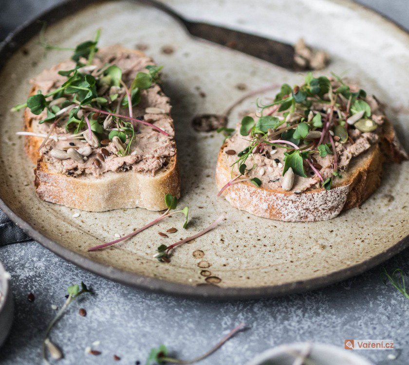 Vylepšená pomazánka z paštiky