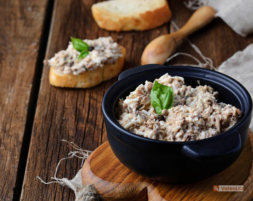 Sardinková pomazánka s lučinou