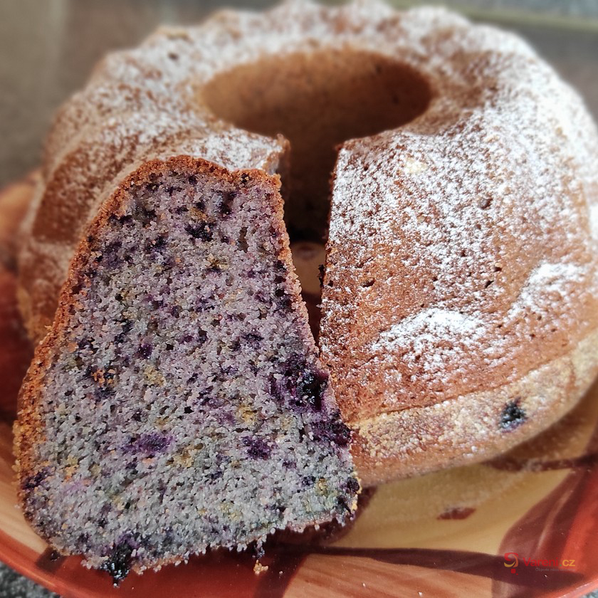 Bábovka s borůvkami - fotografie 2