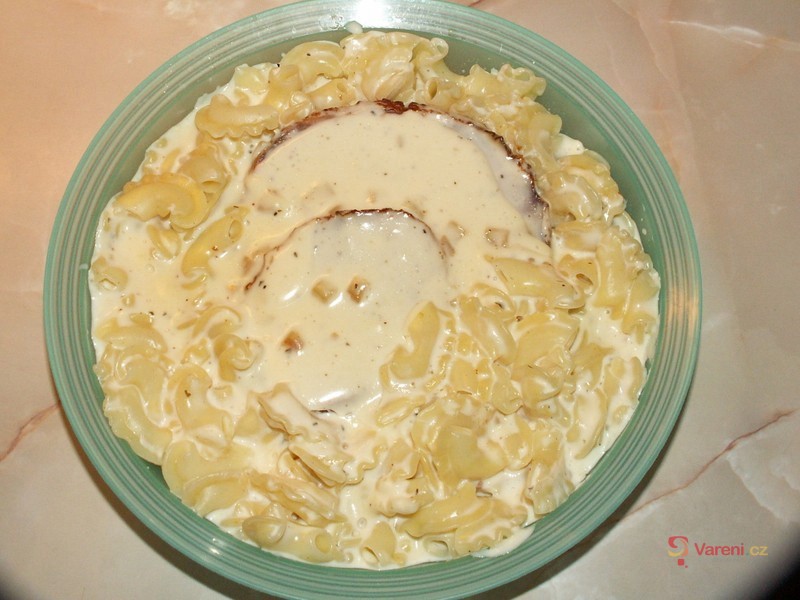 Kuřecí v sýrové omáčce se žampiony - fotografie 5