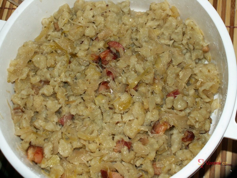 Chudé halušky s kysaným zelím - fotografie 3