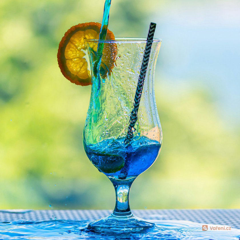 Kuchařka Cocktails & Getränke 