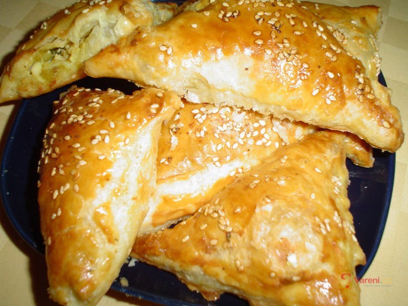 Kuřecí vývar s masovými pirohy - fotografie 2