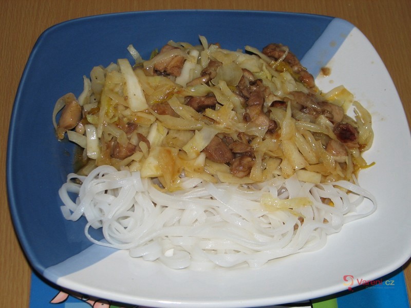 Kuřecí kousky s hlávkovým zelím - fotografie 5