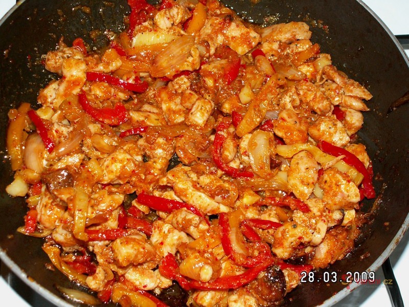 Kuřecí nudličky na víně - fotografie 2