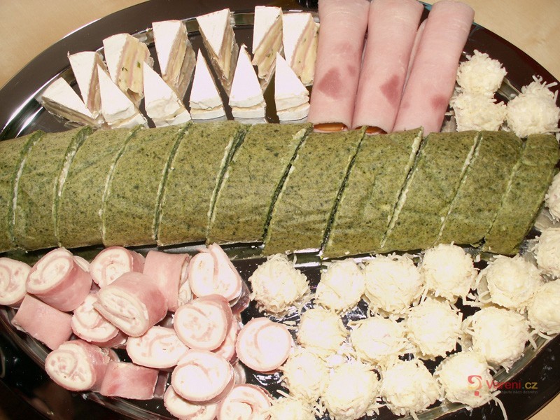 Šunkovosýrové roládky - fotografie 2